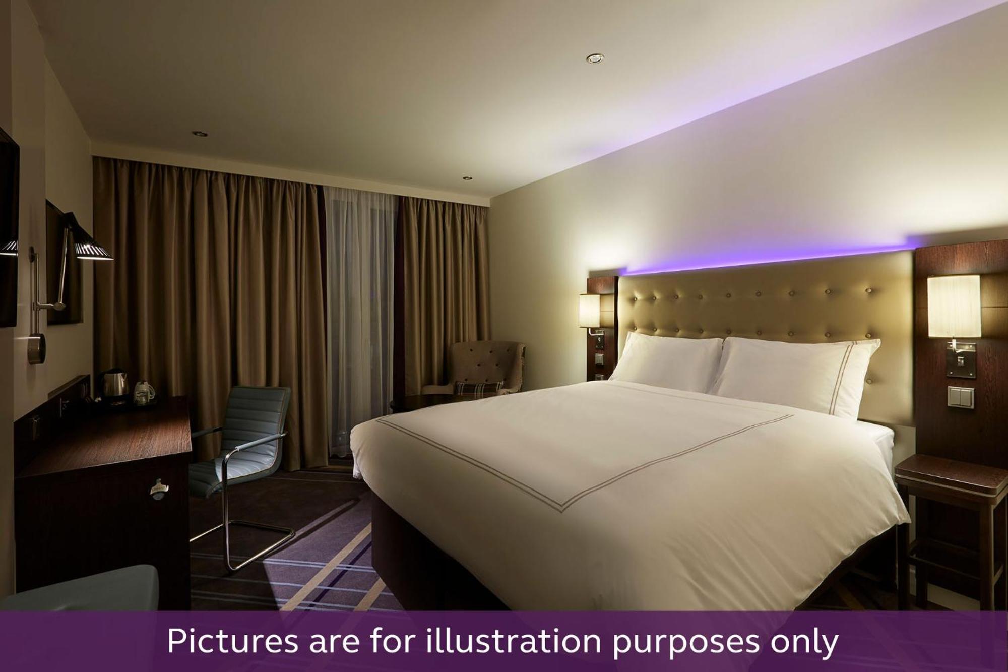 Premier Inn Muenchen City Schwabing Exteriör bild